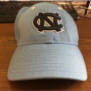 North Carolina Tar Heels Cap New Era 58 cm 7 1/4 Baseball Trucker Hat